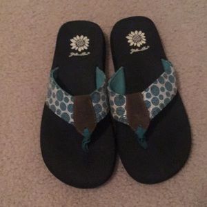 Polka Dot Yellow Box Flip Flops, 7 (Read descr.)